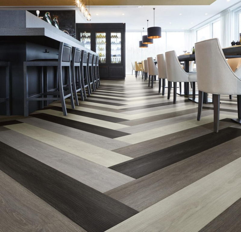 Укладка виниловой плитки с дизайном